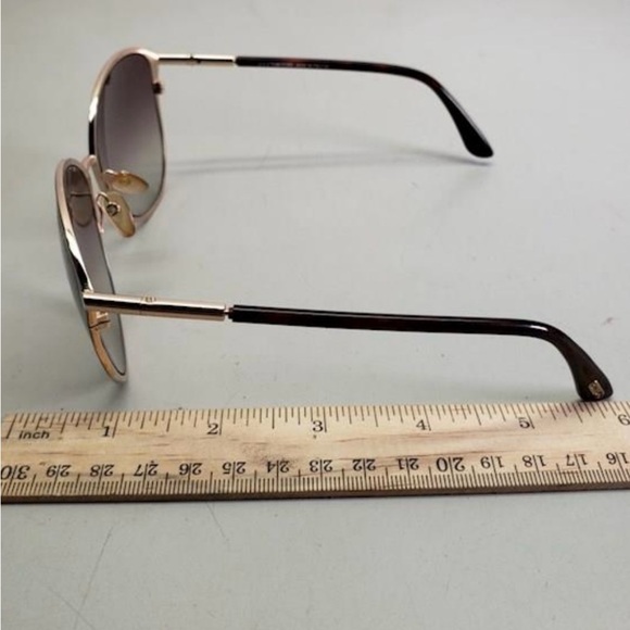 Tom Ford Gray/ Brown Tortoise Shell Sunglasses Prescription - Picture 5 of 10